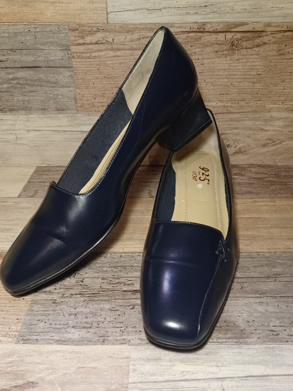 Vintage 9-2-5 Dark Navy Pumps - Size 8